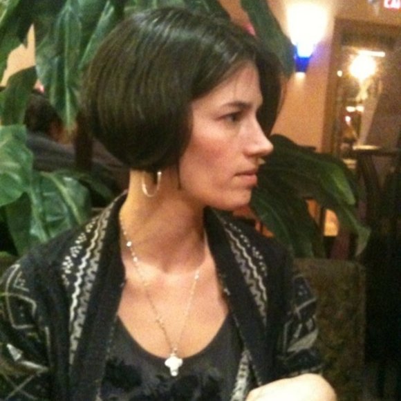 Danielle Simonson, wife, mother, professional fine artist. - Picture 1 of 8